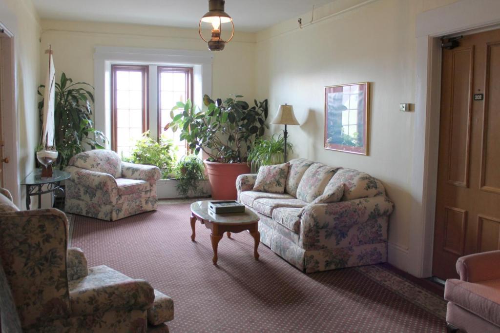 Kennedy Inn St. Andrews By The Sea Exteriör bild
