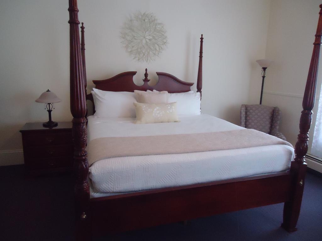 Kennedy Inn St. Andrews By The Sea Rum bild