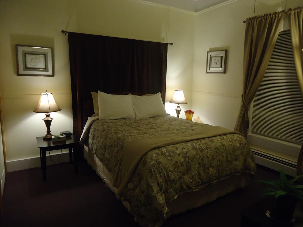 Kennedy Inn St. Andrews By The Sea Rum bild