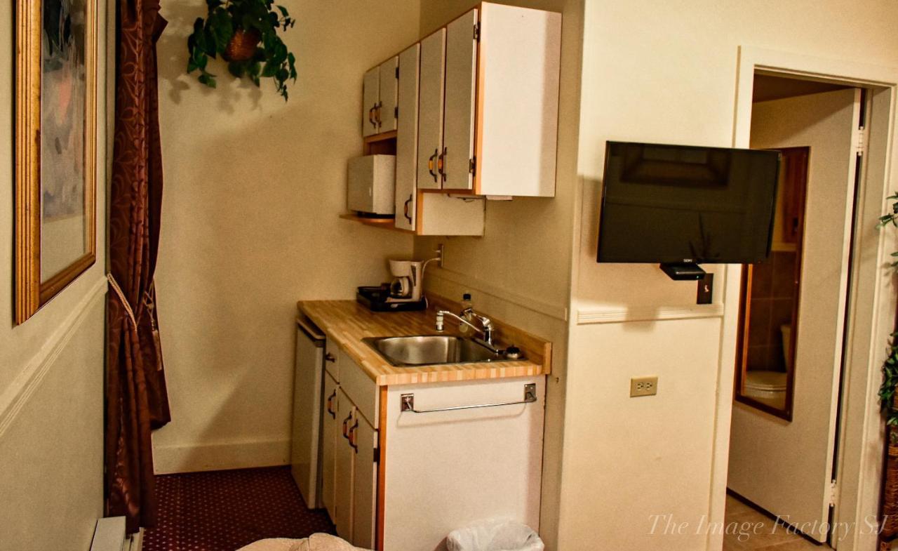 Kennedy Inn St. Andrews By The Sea Exteriör bild